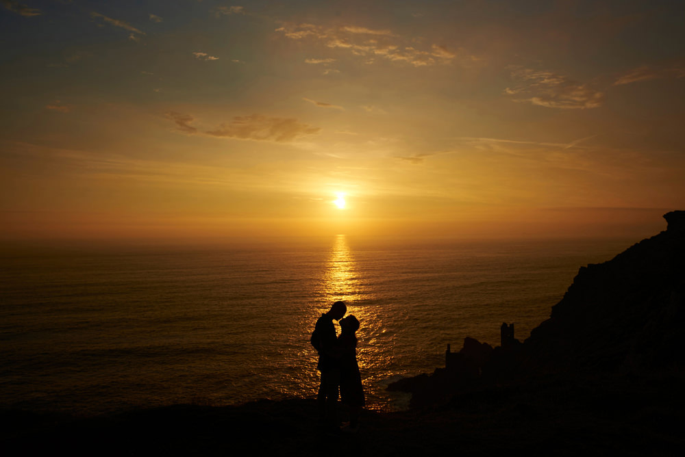 pre-wedding-shoot-cornwall- sunset over the sea
